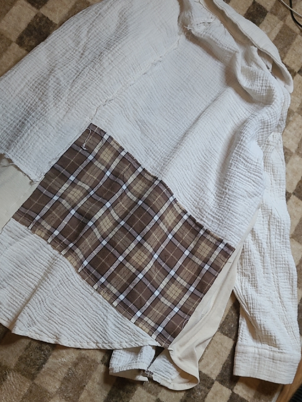 POL Patchwork Flannel - Picture 6 of 13